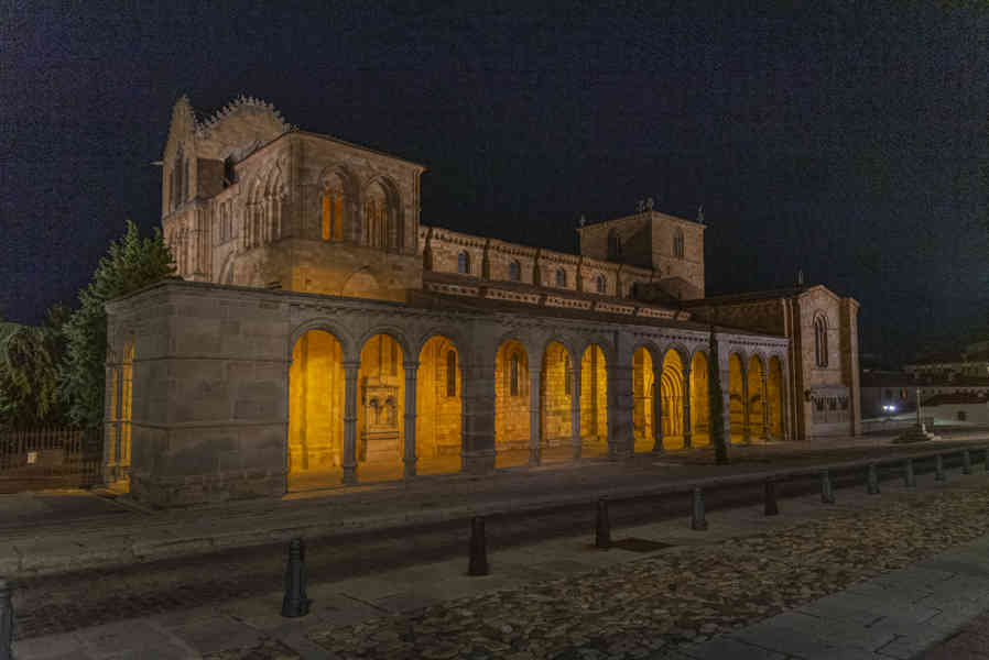Ávila 043 - basílica de San Vicente.jpg